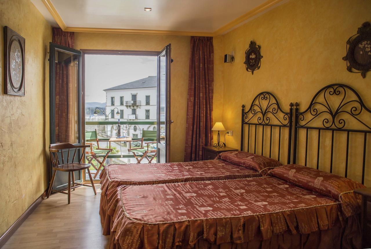 Hotel A. G. Porcillan Ribadeo Esterno foto